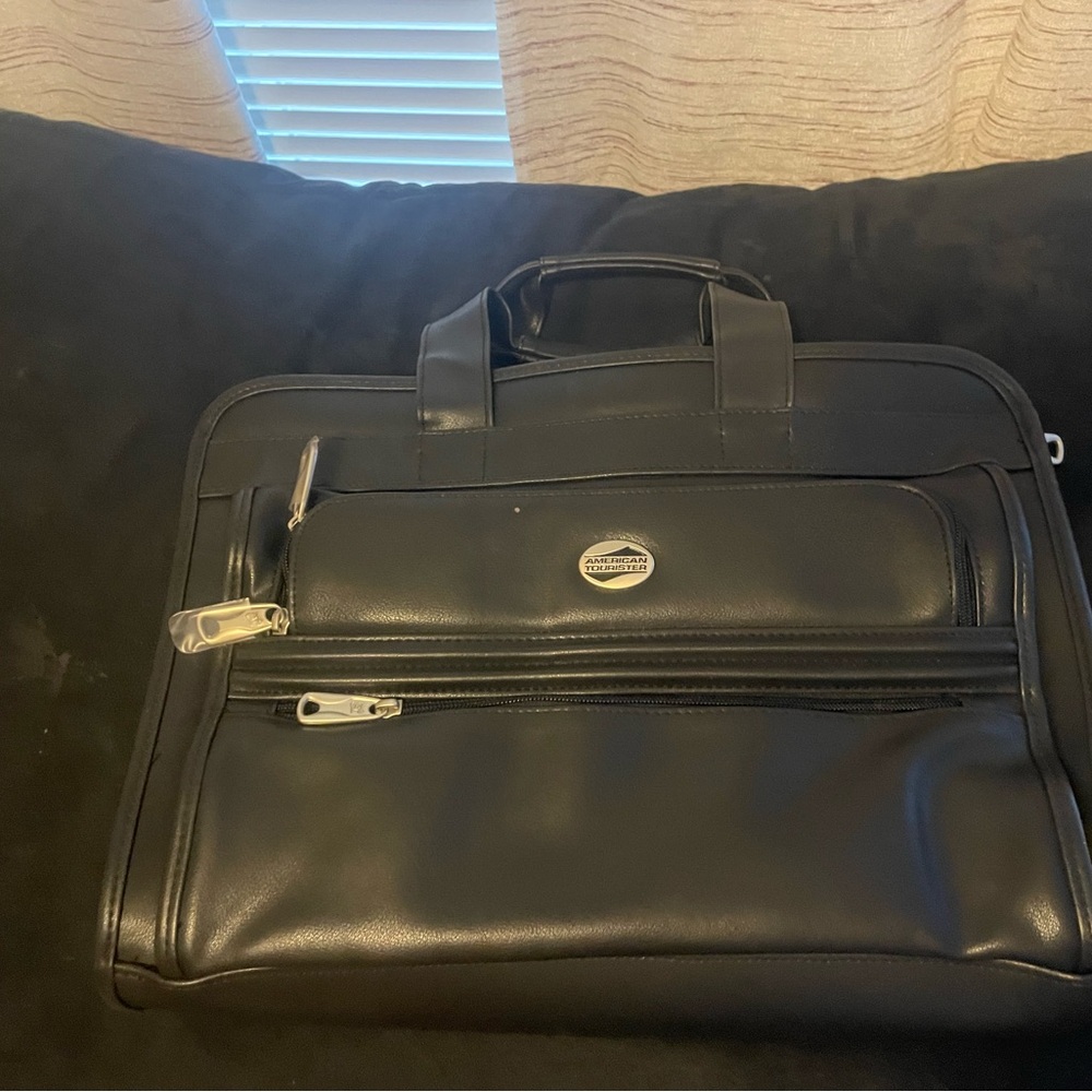 American Tourister Black Briefcase Professional Durable Design